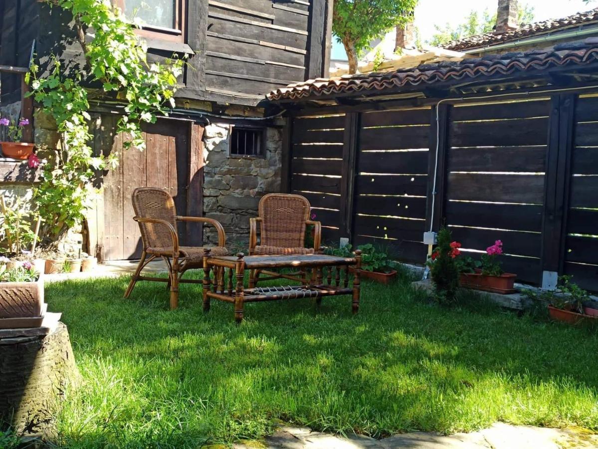 Razsukanova House , Разсукановата Къща Elena Bagian luar foto