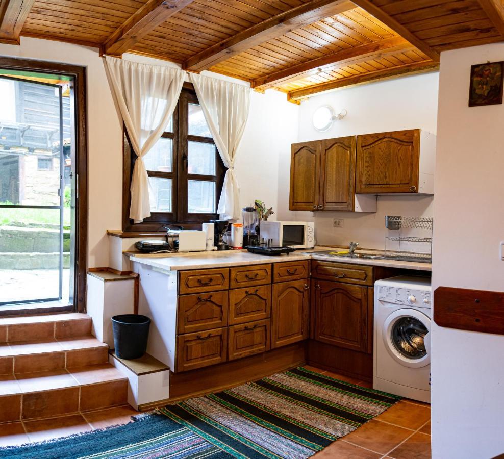 Razsukanova House , Разсукановата Къща Elena Bagian luar foto