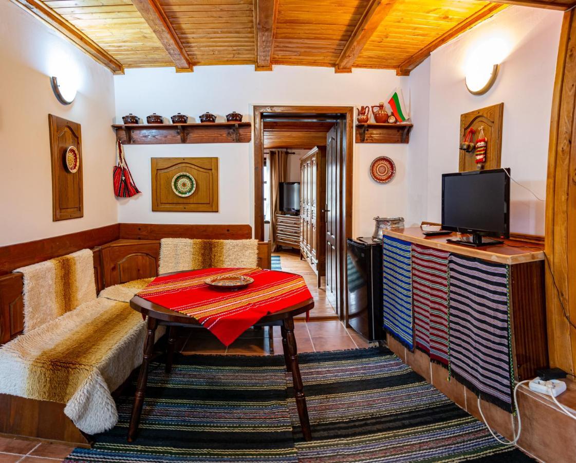 Razsukanova House , Разсукановата Къща Elena Bagian luar foto
